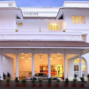 Luciya Hotel